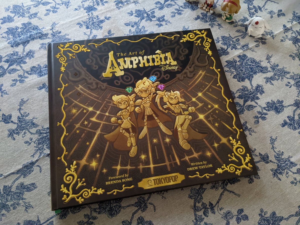 Radrappy's tweet image. Received an almost final printing of Art of #Amphiba and am sitting here vibrating with excitement just look at this stuff