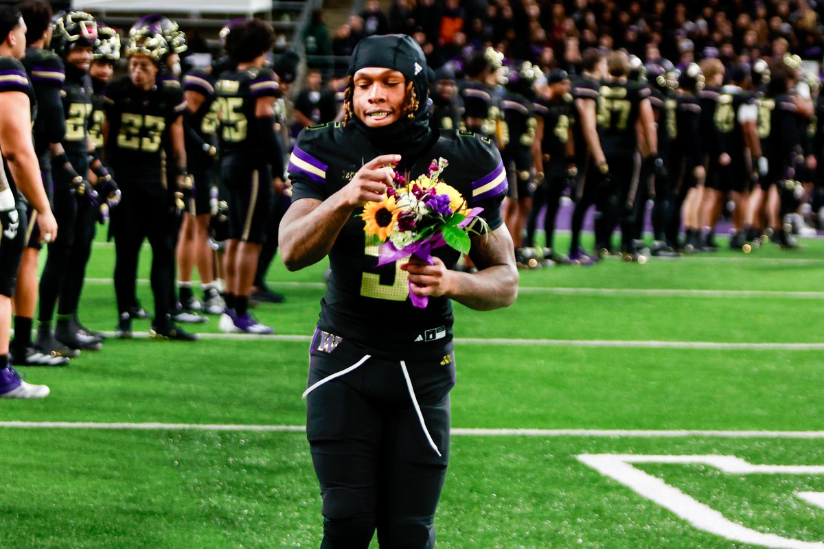 KimGrinolds's tweet image. Senior WR  @gilesjackson05 Giles Jackson @UW_Football