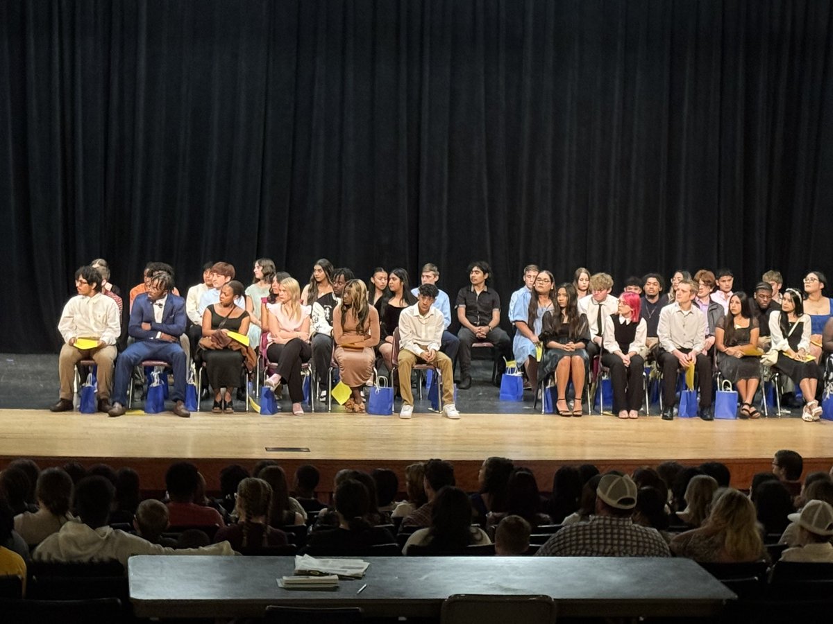Kendrick Crumedy, M.A. (@coach_crumedy) on Twitter photo Jasper High School Chapter National Honor Society Officer and New Member Induction Ceremony.. Lots of <a href="/JHSBulldogFB/">Jasper HS Football</a> in the building. Jasper High School Chapter National Honor Society Officer and New Member Induction Ceremony.. Lots of <a href="/JHSBulldogFB/">Jasper HS Football</a> in the building.
