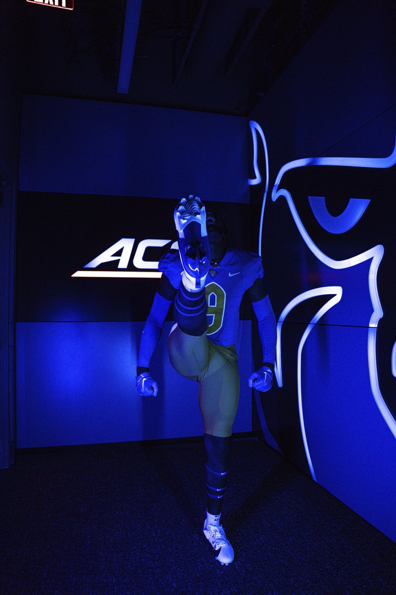 Javion Hilson (@javion_hilson) on Twitter photo Had a great visit at <a href="/Pitt_FB/">Pitt Football</a> today #H2P
<a href="/CoachDuzzPittFB/">Pat Narduzzi</a> <a href="/coachdaoust/">Tim Daoust</a> <a href="/Cocoa_Schneider/">Ryan Schneider</a> <a href="/J55FoFo/">James Folston Sr.</a> <a href="/OfficialAthlete/">James Folston Jr.</a> @mdiesel321 Had a great visit at <a href="/Pitt_FB/">Pitt Football</a> today #H2P
<a href="/CoachDuzzPittFB/">Pat Narduzzi</a> <a href="/coachdaoust/">Tim Daoust</a> <a href="/Cocoa_Schneider/">Ryan Schneider</a> <a href="/J55FoFo/">James Folston Sr.</a> <a href="/OfficialAthlete/">James Folston Jr.</a> @mdiesel321