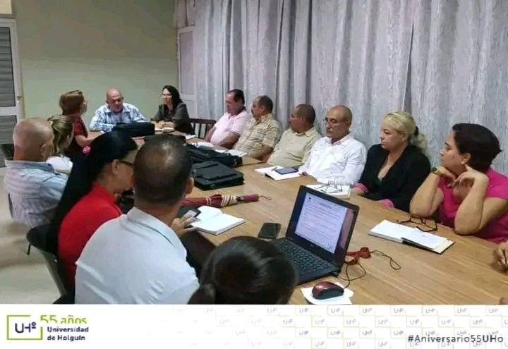 Excelente intercambio entre la Universidad de Holguín y la Dirección Provincial de Educación como parte de las actividades conjuntas convenidas a desarrollar para fortalecer la integración entre ambas instituciones.
#EducaciónHolguín
#FormaciónPedagógicaHolguín