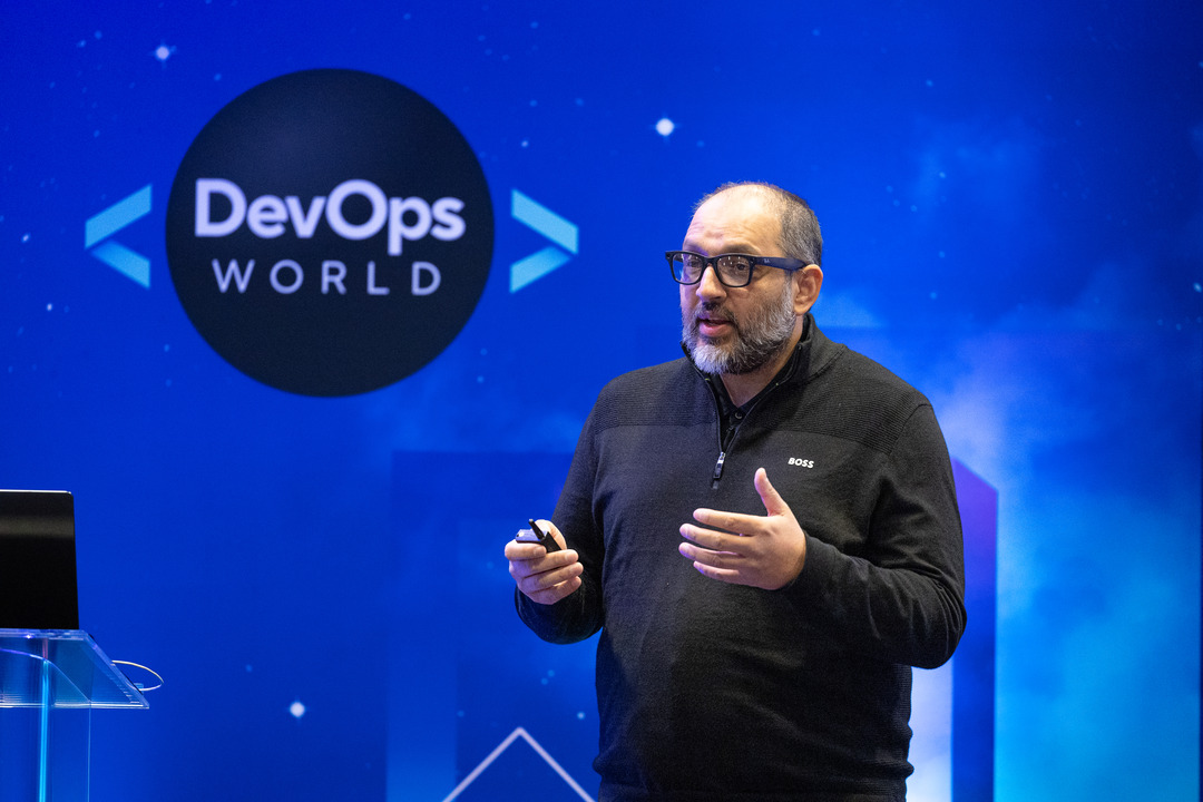 CloudBees's tweet image. #DevOpsWorld Tour took place in Jersey City &amp;amp; Santa Clara last week, and to say we covered a lot in #DevOps would be a huge understatement. #Jenkins was even there IRL! 😱

Scroll through these pictures &amp;amp; remember it like it was yesterday 📸

Want to attend our London event?…