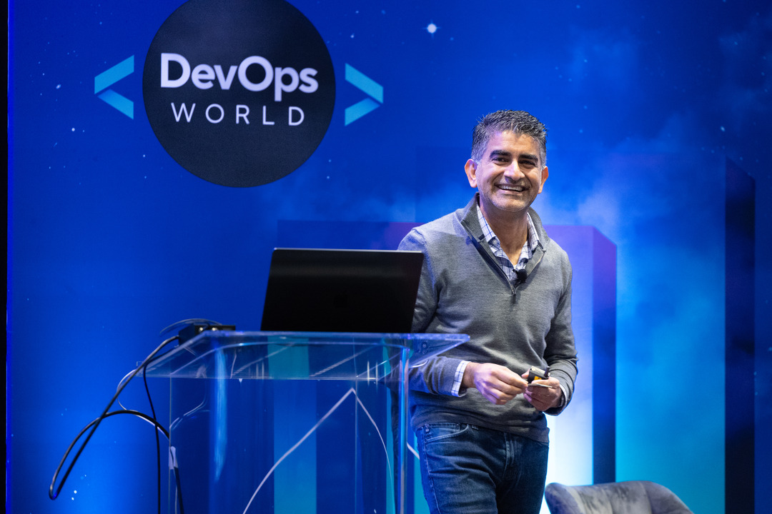 CloudBees's tweet image. #DevOpsWorld Tour took place in Jersey City &amp;amp; Santa Clara last week, and to say we covered a lot in #DevOps would be a huge understatement. #Jenkins was even there IRL! 😱

Scroll through these pictures &amp;amp; remember it like it was yesterday 📸

Want to attend our London event?…