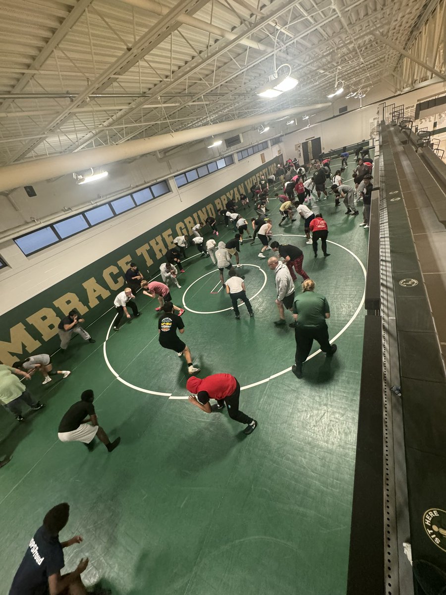 OPS_BearWrestle's tweet photo. 59 boys and girls toed the line today! Day 1 was a big hit! Can’t wait for day 2! #GOBEARS #AllGasNoBreaks https://t.co/KnQyN1u212