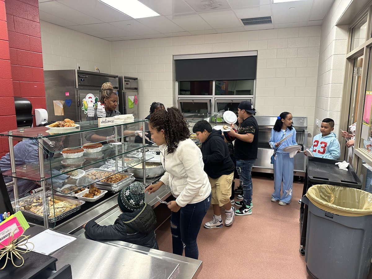Gesireth Mariscal (@ms_mariscal) on Twitter photo "Thank you to everyone who came together to make this Thanksgiving dinner so special. Your generosity, kindness, and sense of community have filled this room with gratitude. We received donations from Olive Garden, three brothers, passion bakery & more <a href="/CherokeeLane_ES/">Cherokee Lane ES</a> "Thank you to everyone who came together to make this Thanksgiving dinner so special. Your generosity, kindness, and sense of community have filled this room with gratitude. We received donations from Olive Garden, three brothers, passion bakery & more <a href="/CherokeeLane_ES/">Cherokee Lane ES</a>