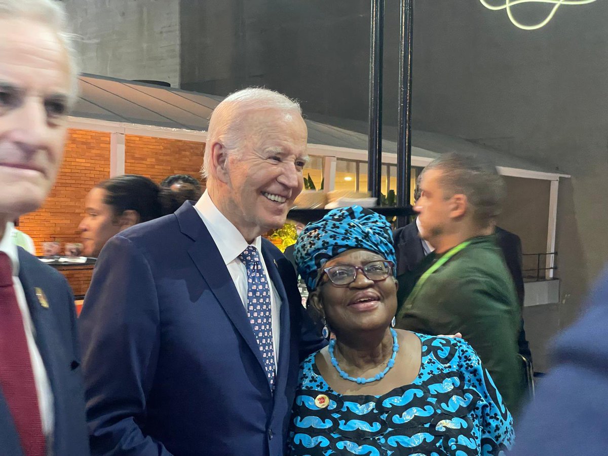 NOIweala's tweet photo. A lovely meet and greet with H.E President @JoeBiden on the sidelines of the G20 to thank him for his support of the @wto. Also with Prime Minister of Norway H.E Prime Minister @jonasgahrstore and World Bank President Ajay Banga and Mrs Banga. @POTUS https://t.co/dt10tCQX5h