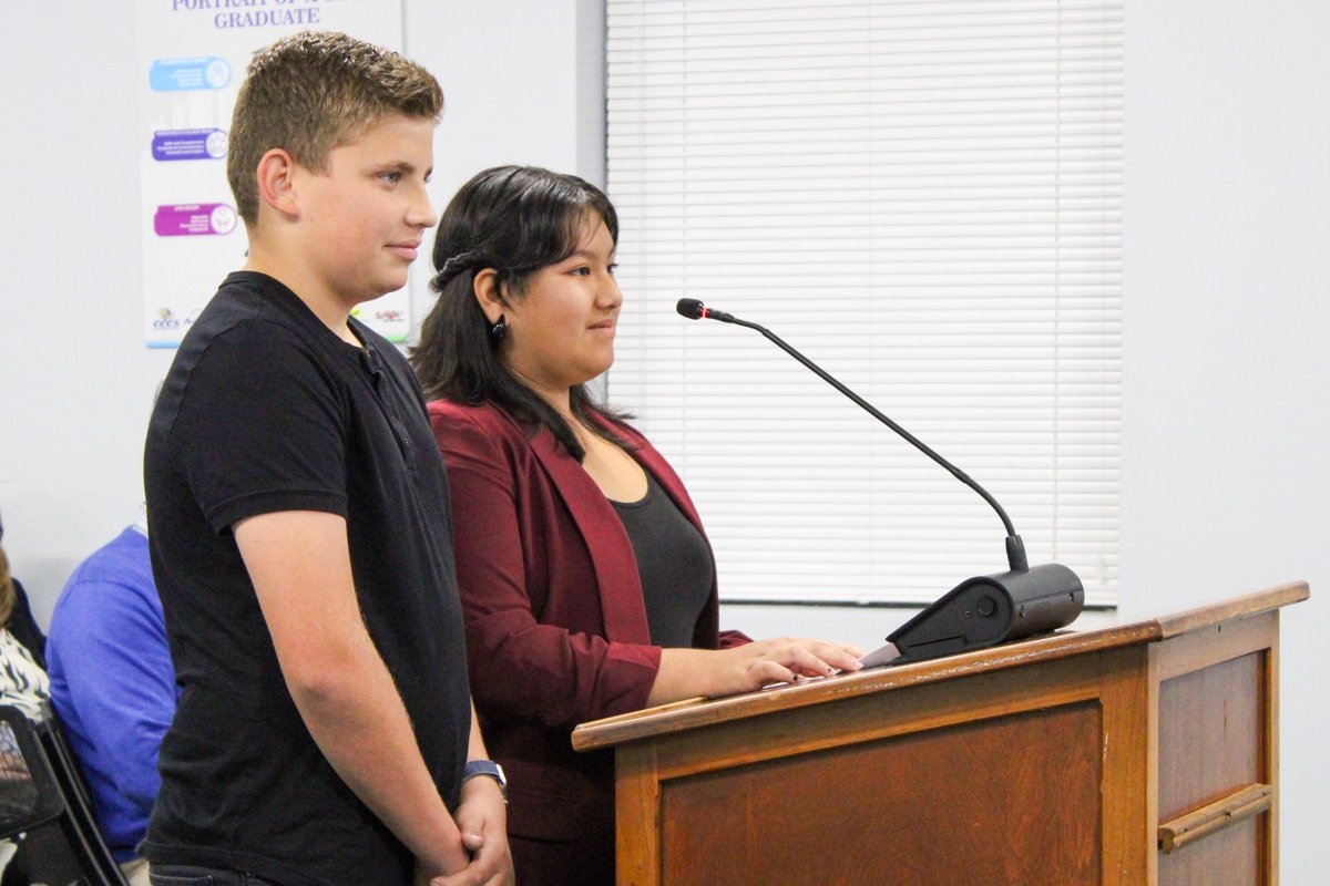 GCC_Charters's tweet image. Two incredible students from Gateway International School had the opportunity to share their firsthand experiences with GCC&apos;s board members! 💙🐻These students showcased the real impact of the board&apos;s work on our school communities.🌟🤝
#GCC_Charters #ElevateOurImpact #GCCTeamUp
