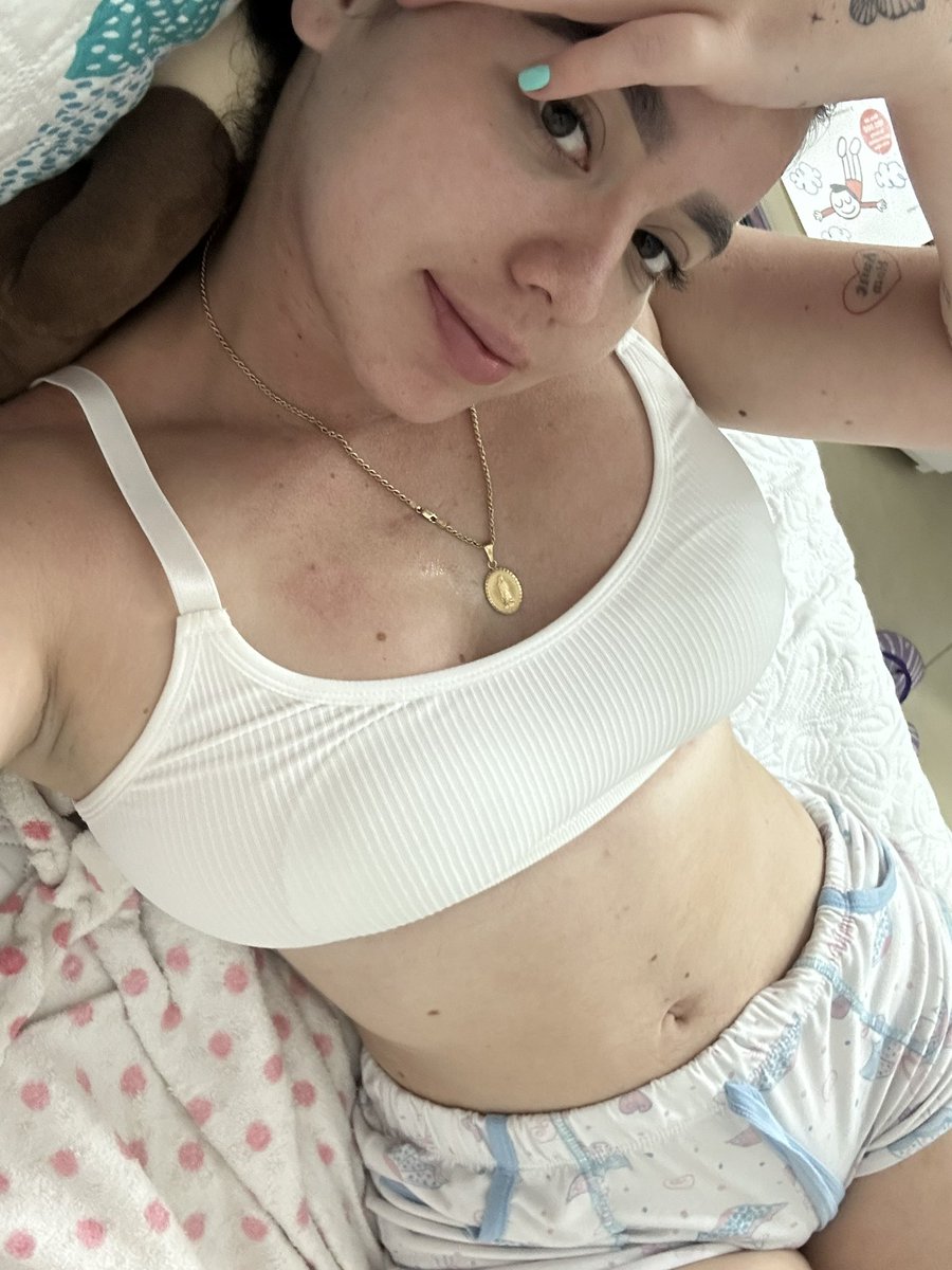 heidygarciaa111's tweet photo. Besitos 🤍 https://t.co/AFfP4UO7BR