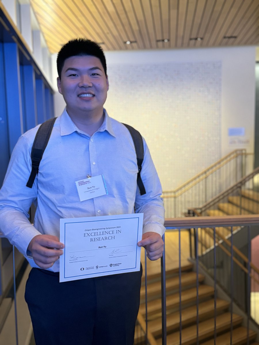 UOKnightCampus's tweet photo. Congratulations to Xun Yu for receiving the Excellence in Research Award at #OBS2024! We're honored to see @uoregon #KnightCampus students recognized for their contributions to the field of bioengineering. https://t.co/XdmPUUVaXt #KnightCampusBioE #UOResearch https://t.co/sig93o6Uhd