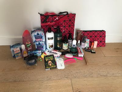 LydiaCLee's tweet image. Down in the dumps buff.ly/2zzzCVt  #SHaretheDignity #Itsinthebag #Charty #Donate