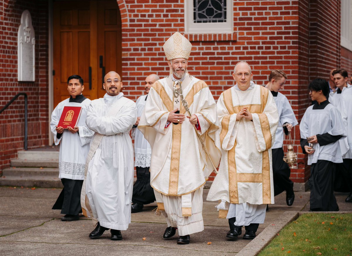 Yesterday, I was deeply grateful for the opportunity to ordain a new priest—the fourth for western Oregon in 2024! May he and all of us as priests, with Our Blessed Mother’s intercession, faithfully live our calling and lead many souls to Christ’s love and mercy.