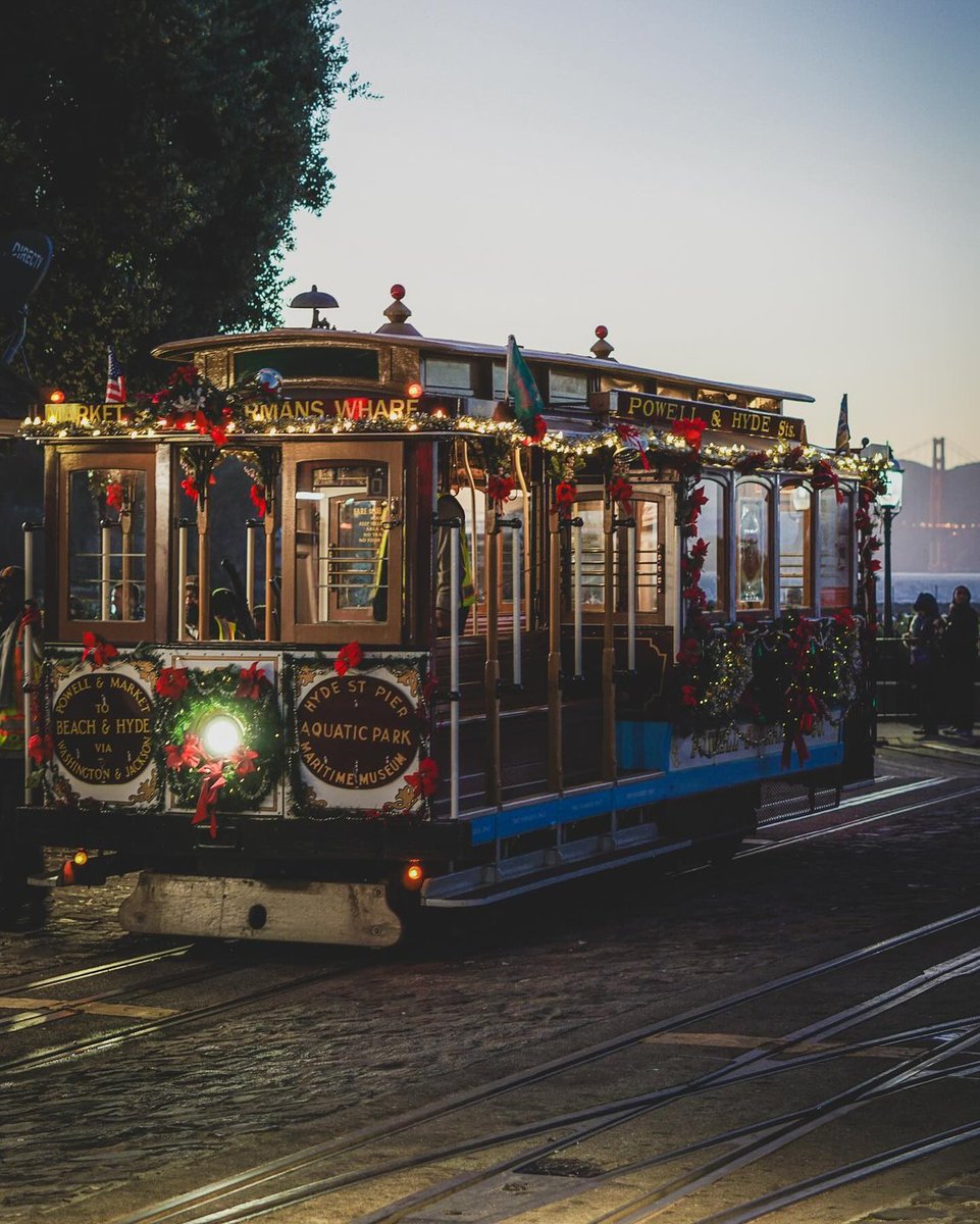 VisitCA's tweet photo. Is it (still) too soon to put up the holiday decor? 🎄 Because @OnlyInSF is ready to celebrate the season with decked-out cable cars and a seriously festive atmosphere. 🚎

Find more things to do in California during the holidays: https://t.co/jchdLXJgrH

📷 pneumeyes.jpeg on IG https://t.co/GQ2kJMCp7r