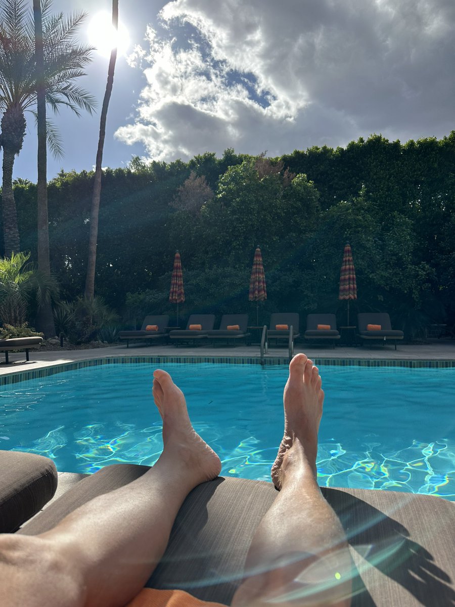 Another fanfuckingtastic weekend at <a href="/SantiagoResort/">Santiago Resort Palm Springs</a> 🍸😛😈