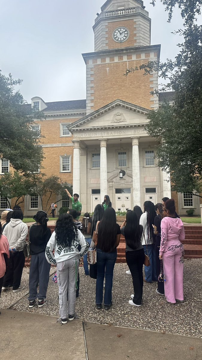 NewmanSmithAVID's tweet photo. Keeping our eyes on the prize! Rain or shine  our Jrs. and Seniors were ready to learn and plan for their futures. 🌦️ Thank you @UNTsocial for giving us an amazing tour today! 💚 https://t.co/UIt57s1ZIV