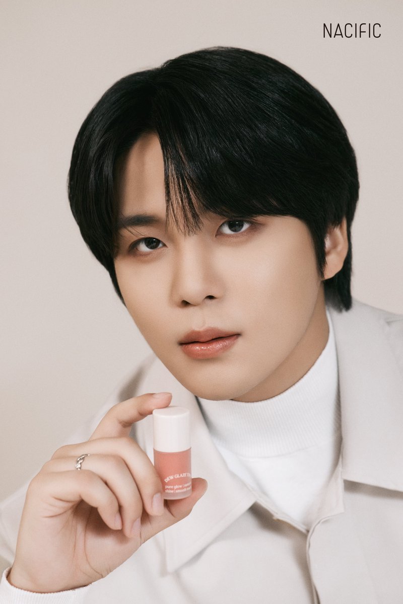 KrNacific's tweet image. 𝙉𝘼𝘾𝙄𝙁𝙄𝘾 𝙓 𝘼𝙏𝙀𝙀𝙕

𝐃𝐞𝐰 𝐆𝐥𝐚𝐳𝐞 𝐓𝐢𝐧𝐭

종호'𝒔 𝒈𝒍𝒐𝒘 │코랄 브리즈
싱그럽고 생기있는 브라이트 자몽 코랄

#네시픽 #종호 #듀글레이즈틴트
#nacific #JONGHO #dewglazetint