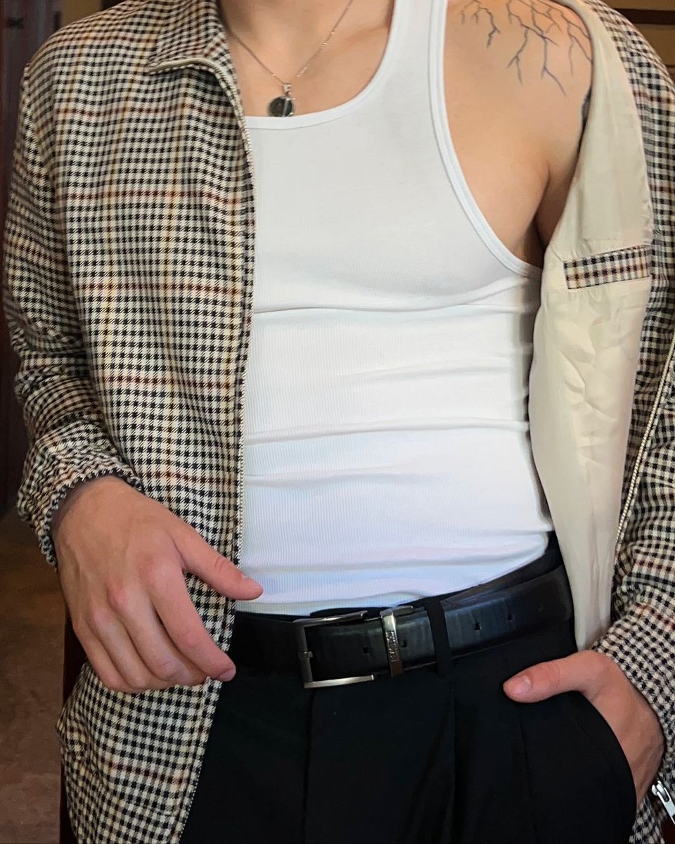ㅤㅤㅤㅤ
ㅤㅤㅤㅤ﹫ theobarlowe
ㅤㅤㅤㅤ— new insta post.
ㅤㅤㅤㅤ