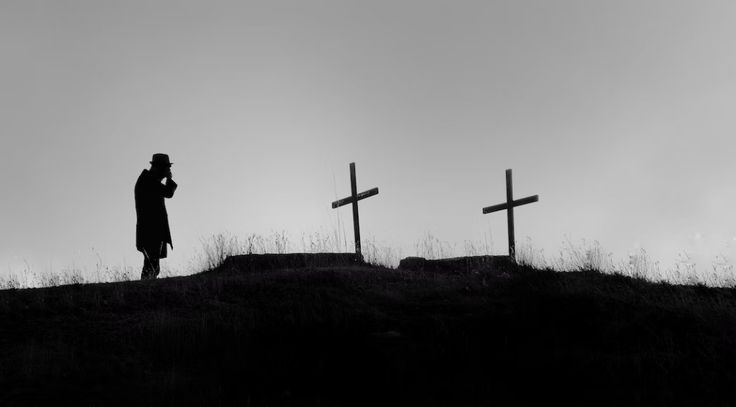 “Antes de sair em busca de vingança, 
cave duas covas.”

(Confúcio)