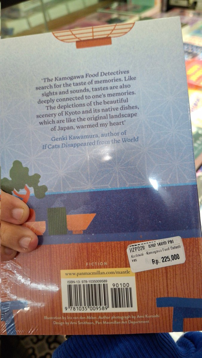 naraestpace's tweet photo. imagine kalo buku impor yang tipis dengan harga yg melambung tinggi sebelum ada kenaikan pph ini, tiba2 akan kena pajak pph 12% yang naiknya 9% 😃😃😃😃😃😃😃😃😃 
trus2 buku2 di gramed yg udh cukup mahal, akan makin mahal karena kena dampak naiknya pph ini 😃😃😃😃 https://t.co/iOUDoNemcL