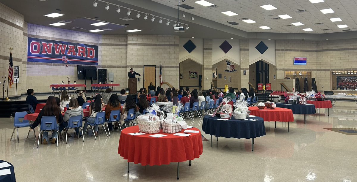 Kyle Sanford (@11ksanford) on Twitter photo Celebrating <a href="/EVGirlsBkb/">East View Lady Patriots Basketball</a> 🏀 at EVHS Meet The Patriots!! <a href="/KendalSanford5/">Kendal Sanford</a> Celebrating <a href="/EVGirlsBkb/">East View Lady Patriots Basketball</a> 🏀 at EVHS Meet The Patriots!! <a href="/KendalSanford5/">Kendal Sanford</a>