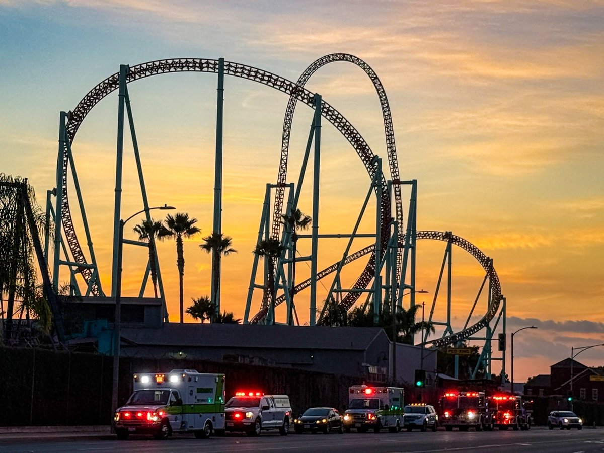 jeffgritchen's tweet photo. A person is taken out of #KnottsBerryFarm on a gurney after 22 people were stuck on the #SolSpin ride for two hours in #BuenaPark. @knotts @ocregister https://t.co/QNcFU2wK8v