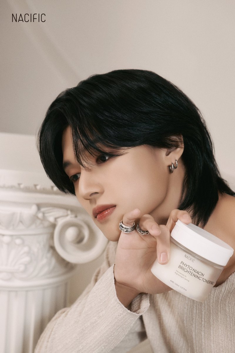 𝙉𝘼𝘾𝙄𝙁𝙄𝘾 𝙓 𝘼𝙏𝙀𝙀𝙕

패드 한 장으로
조명 켠 듯 맑고 깨끗한 피부 완성!

네시픽 피토 나이아신 브라이트닝 토너 패드

#네시픽 #우영 #토너패드
#nacific #WOOYOUNG #tonerpad