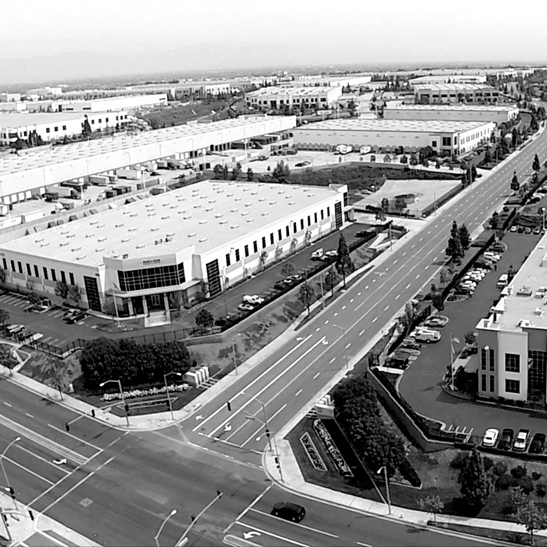 WatsonLandCo's tweet photo. The SoCal #IndustrialRealEstate market presents incredible strategic opportunities, with direct access to the global market. Our industrial spaces and distribution centers can give your business a competitive edge. Visit https://t.co/lUP4yGAbJ2. 
#Logistics #SupplyChain https://t.co/LAfw7HiI02