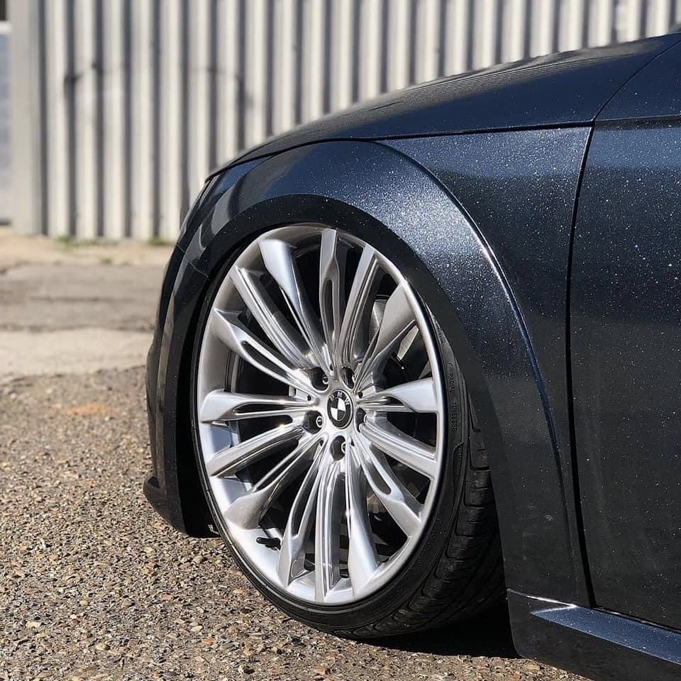 LeeAutoVN's tweet photo. Thích BMW mà ba má bắt mua Audi 😆
BMW style 646 full polished 20" chính hãng vẫn là model Luxury nhất cho 7 Series
Bộ mâm 646 ban đầu được trang bị tiêu chuẩn cho 750Li G12....
#646 #bmw646 #G12 #Series7 #bmw #LEEAUTO #since2011 #mamdochinhhang https://t.co/3o2rJYLs3H