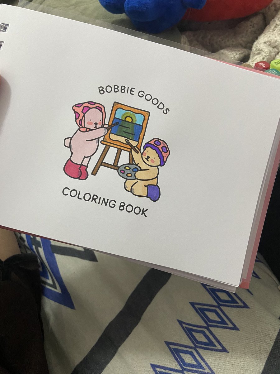 s2taelouis's tweet image. meus #primeiros bobbie goods ficaram ridiculos borrados mds nao sabia que era tao dificil pintar ursinhos..