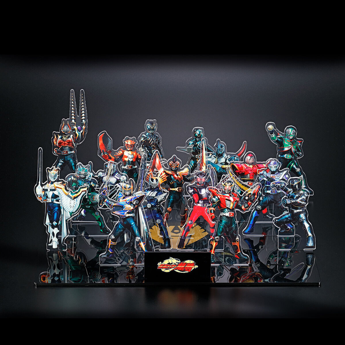 極限の収集と無限の創造。 大型ステージで楽しめるアクリルスタンド