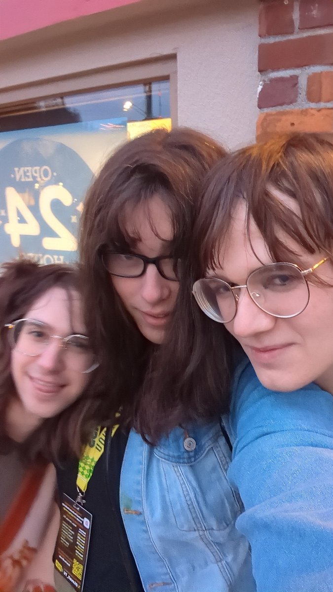 i didn't think it was possible to top riptide but dont park was truly the best weekend of my life. thank you to everyone i love you all so fucking much!!!!!