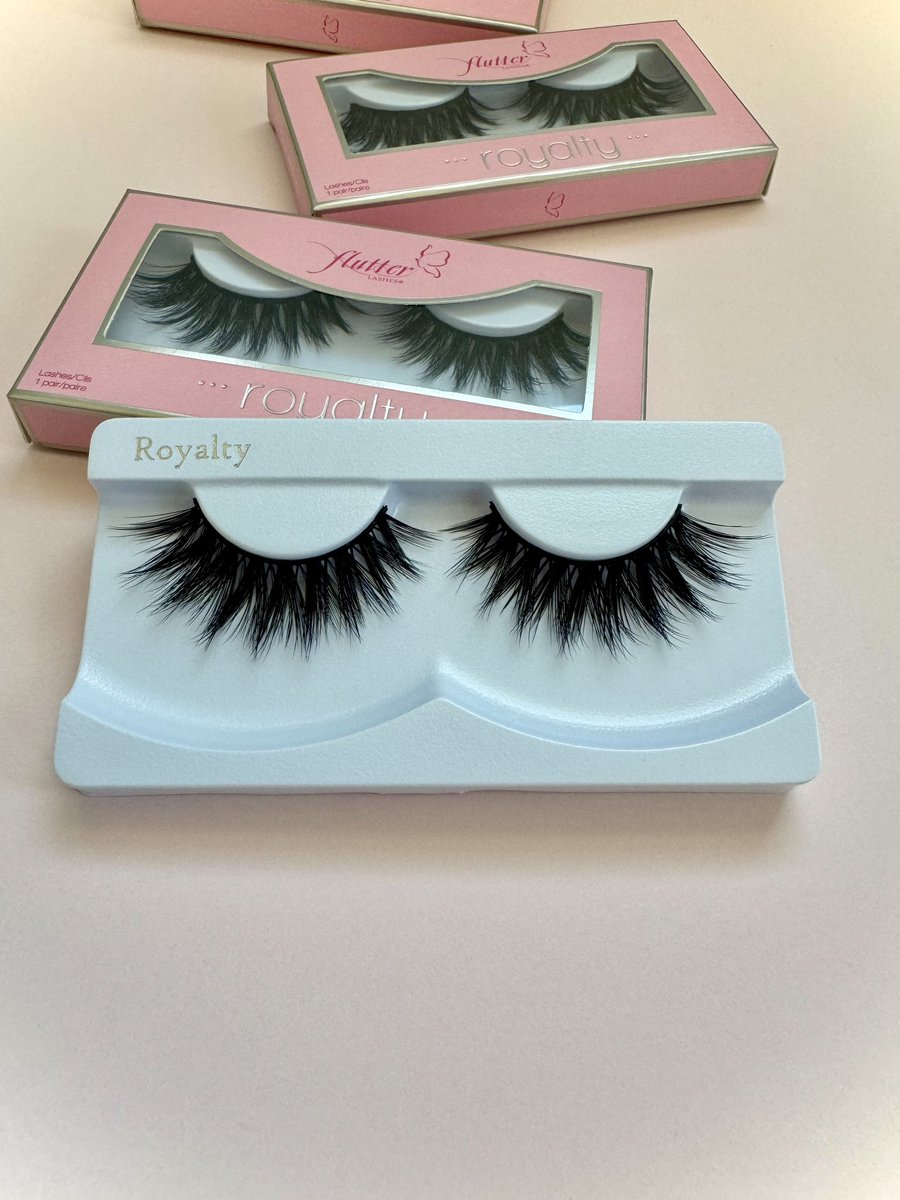 FlutterLashes1's tweet image. Think like a queen👑 FlutterLashes.com
