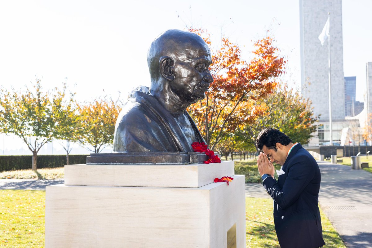 Tejasvi_Surya's tweet photo. An absolute honour to be part of the delegation of MPs from Bharat at the 79th session of #UNGA at New York. 

The discussions on the first day of the delegation to #UNGA began by offering our respects to Mahatma Gandhi. 

During the day, we learnt and discussed regarding the functioning of the UN with special focus to India and how India under the leadership of PM Sri @narendramodi has been consistently pushing forward its efforts towards a more equitable and inclusive development of all. India’s leadership at the last G20 and our persistent championing of the cause of the Global South is shaping the global discourse on important issues.

The Permanent Representative of India to UN, HE Sri Parvateneni Harish welcomed the delegation and introduced us to the UN.