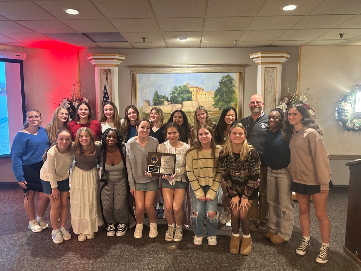 Annual gathering <a href="/IlioDiPaolosRes/">Ilio DiPaolo's Rest</a> to celebrate our season, seniors, players, &amp; families ❤️. 

<a href="/BPSathletics/">Buffalo Athletics</a> 
<a href="/Buffalo_Schools/">Buffalo Public Schools</a>