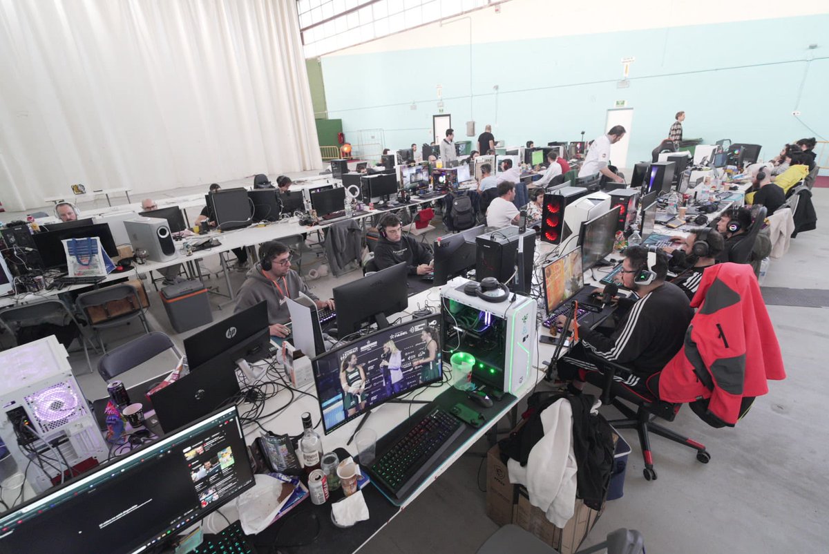 Alguna imágenes mas del fin de semana. Pronto publicaremos el álbum completo en Facebook.

📷 Canelita Estudio

Organiza:
<a href="/Ayto_Caspe/">Ayuntamiento Caspe</a>

#caspe #gamer #zaragoza #aragon #aragongamer