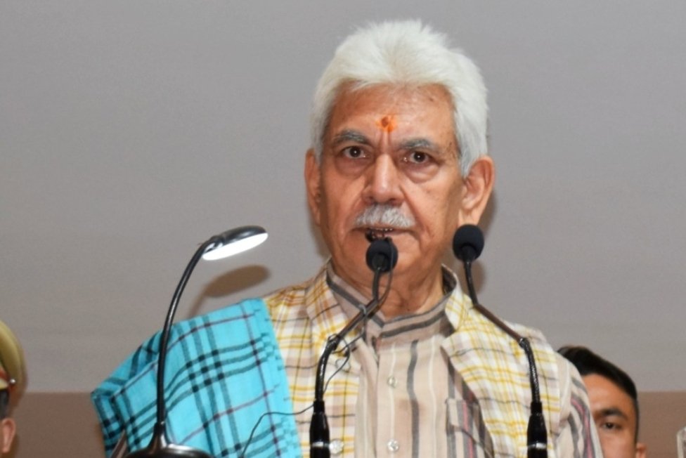 DrMohammadAmi10's tweet image. Wiping out terrorism will not only secure J&amp;amp;K but also pave the way for its peace and progress,” says LG Sinha. He stresses exemplary action against those supporting terror, marking it as a critical step for the region’s brighter future. #CounterTerrorism #JKDevelopment