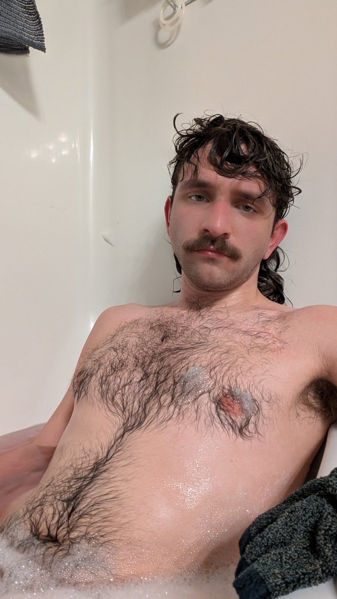 HotterPine tweet media