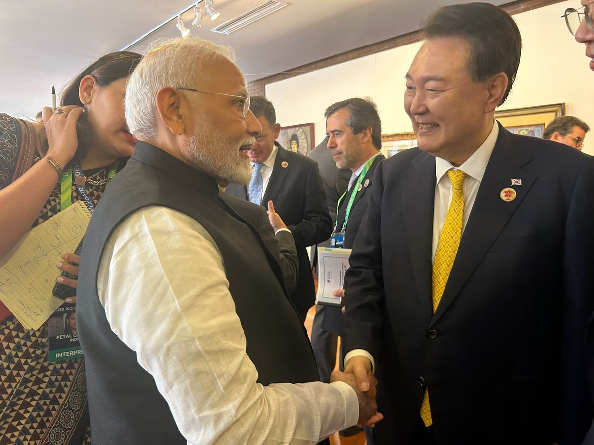 narendramodi's tweet image. It was a pleasure to interact with the President of South Korea, Mr. Yoon Suk Yeol during the G20 Summit in Rio de Janeiro. @President_KR
