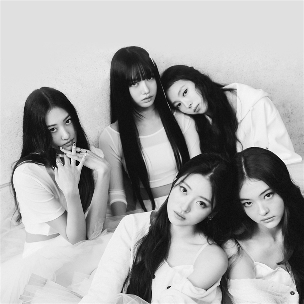 encore_inf's tweet photo. THEBACKLABEL発のガールズグループMEOVVがダブルサイドシングル「TOXIC」をリリース、ミュージック・ビデオも同時に公開

https://t.co/Byuafwo3RX

#MEOVV #THEBACKLABEL #TOXIC https://t.co/oJ3mvTo9Z0