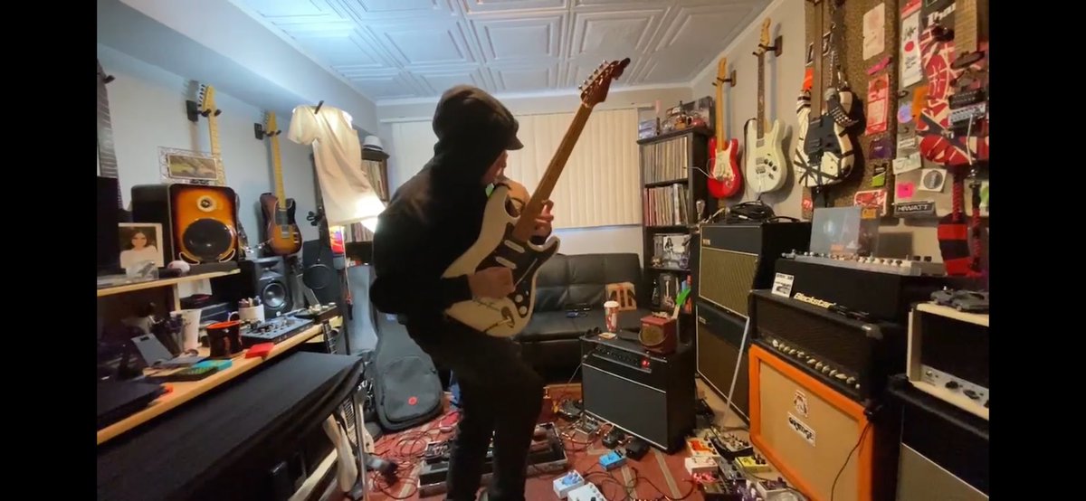 johnnybeane's tweet photo. #JohnnyBeaneTV #FlyingPickleProductions #PositiveGridSpark #RandyRhoadsPedals #GuitarJamSession

Epic jam with Music Therapy Laz &amp; Magic Man! Killer riffs, gear talk, &amp; live chat fun. Watch: https://t.co/hTzmTWacl9 https://t.co/F0N2Hy5qUt