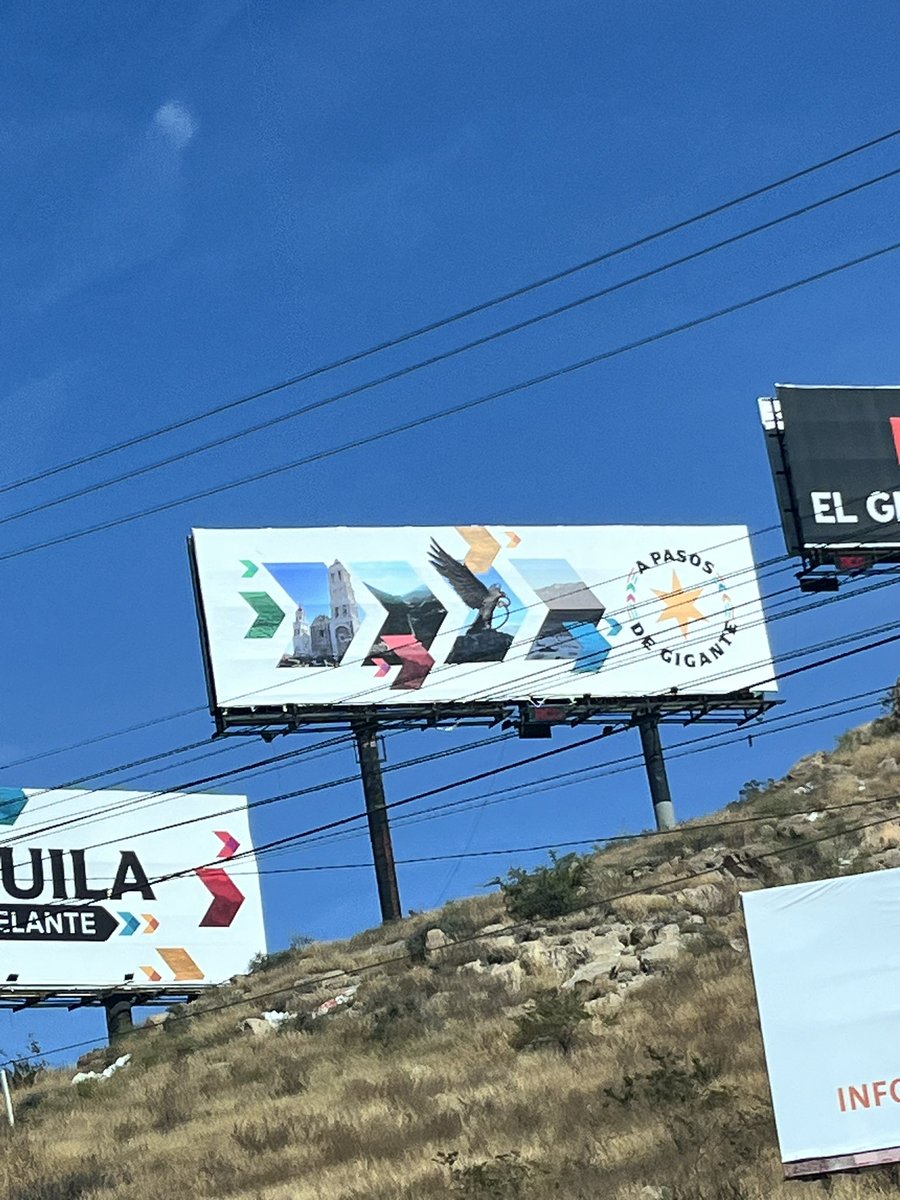KeyLovesZiam's tweet photo. Hace rato estaba en carretera y vi esto🤧
Las flechas y la águila 💔 https://t.co/SxmLxeERTn