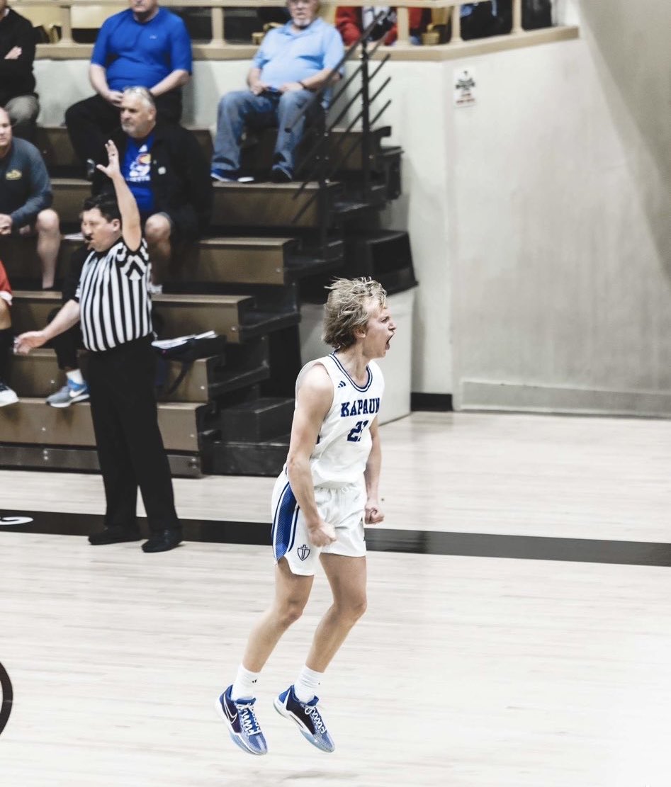 Sports in Kansas tweet media