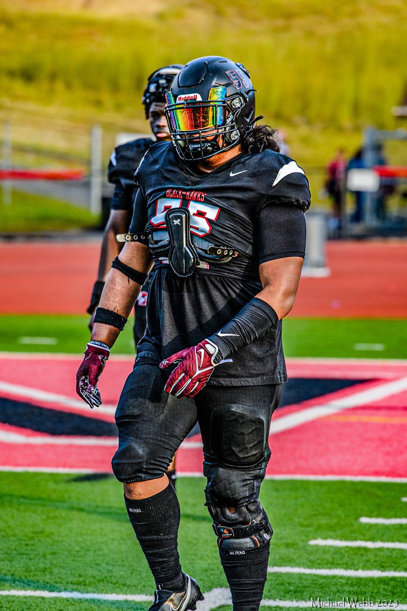 jfuga06's tweet photo. 2025 OL/DL 
6’1” 285 
75” Wing Span
GPA: 3.8
3 Year Varsity Starter
2X VA 6A State Champ 
OL Sacks Allowed - 1
DL Sacks - 9
DL Tackles - 35
-2024 All District
-2023 All State, All Region &amp; All District
-2022 All District 
-Member of the National Honor Society https://t.co/qar8V3edxb