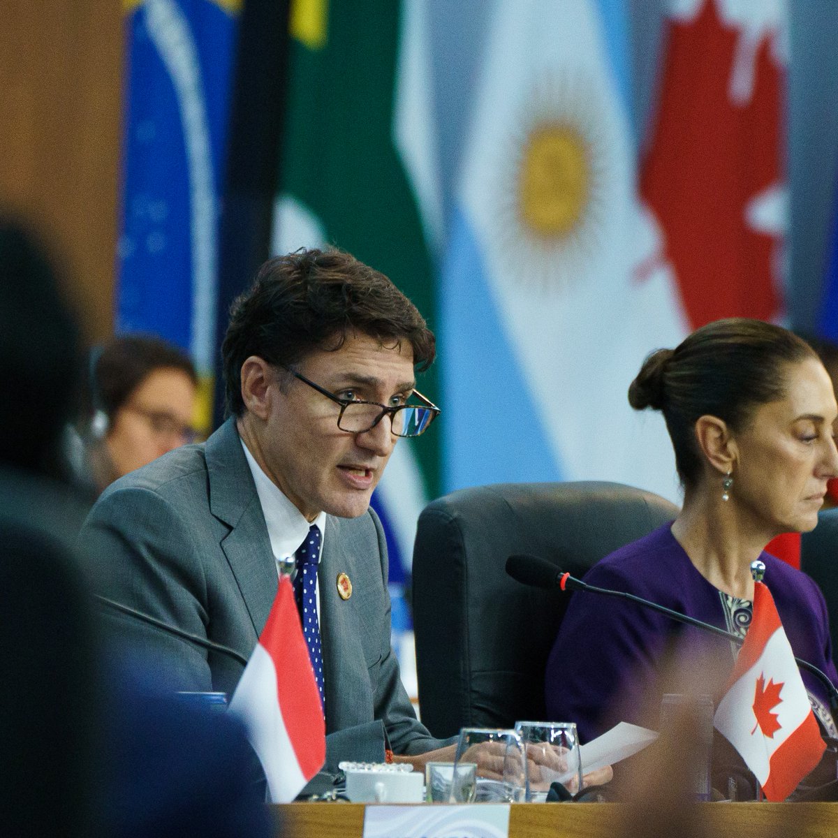 On vient de clore la première journée du #G20 à Rio de Janeiro. 

On a eu des réunions productives avec nos alliés sur les enjeux urgents qui secouent la planète en ce moment : le coût de la vie, la faim dans le monde et la montée des conflits et de l’instabilité. À suivre