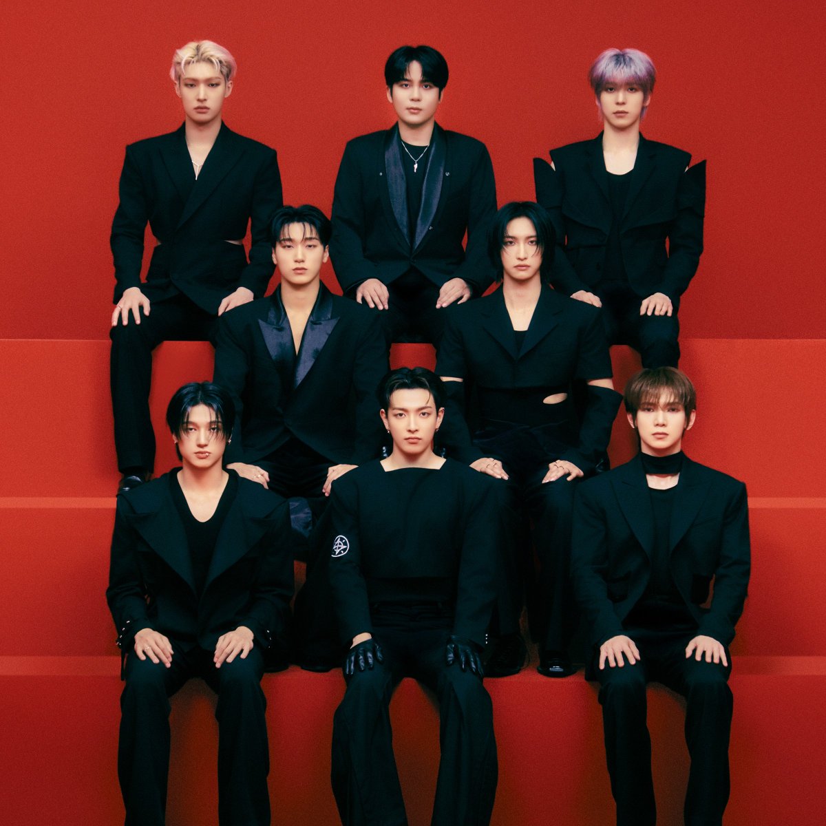 koreansales_twt's tweet photo. #ATEEZ has surpassed 9.3 million copies sold on Hanteo with all their albums. https://t.co/xt4qhpaZ7F