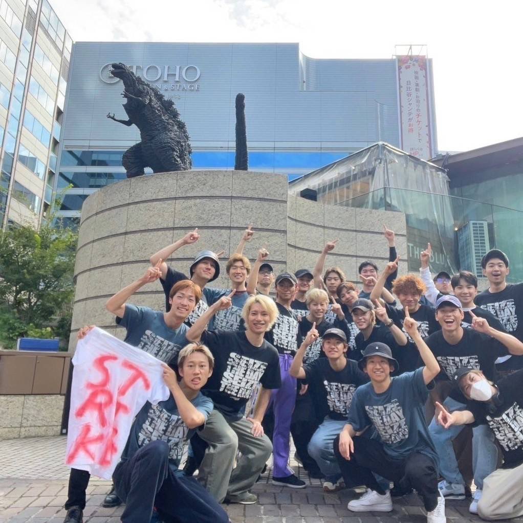 🗞️NEWSIES🗞️

千穐楽から1週間経ちました。

3年越しにまたこの大好きな作品に出演出来たこと
本当に嬉しくて
とにかく毎日楽しかったです。

応援してくださった方々、ありがとうございました。

#ニュージーズ
#NEWSIES
#foreverNEWSIES