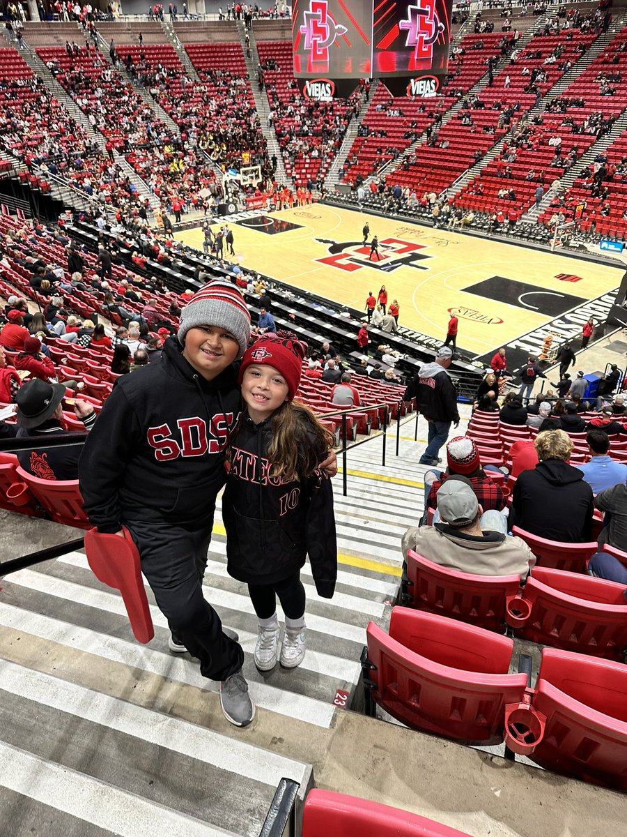 diegobrownie's tweet photo. Every season since these kids were born! 
#goaztecs https://t.co/s0yE7vyvOl