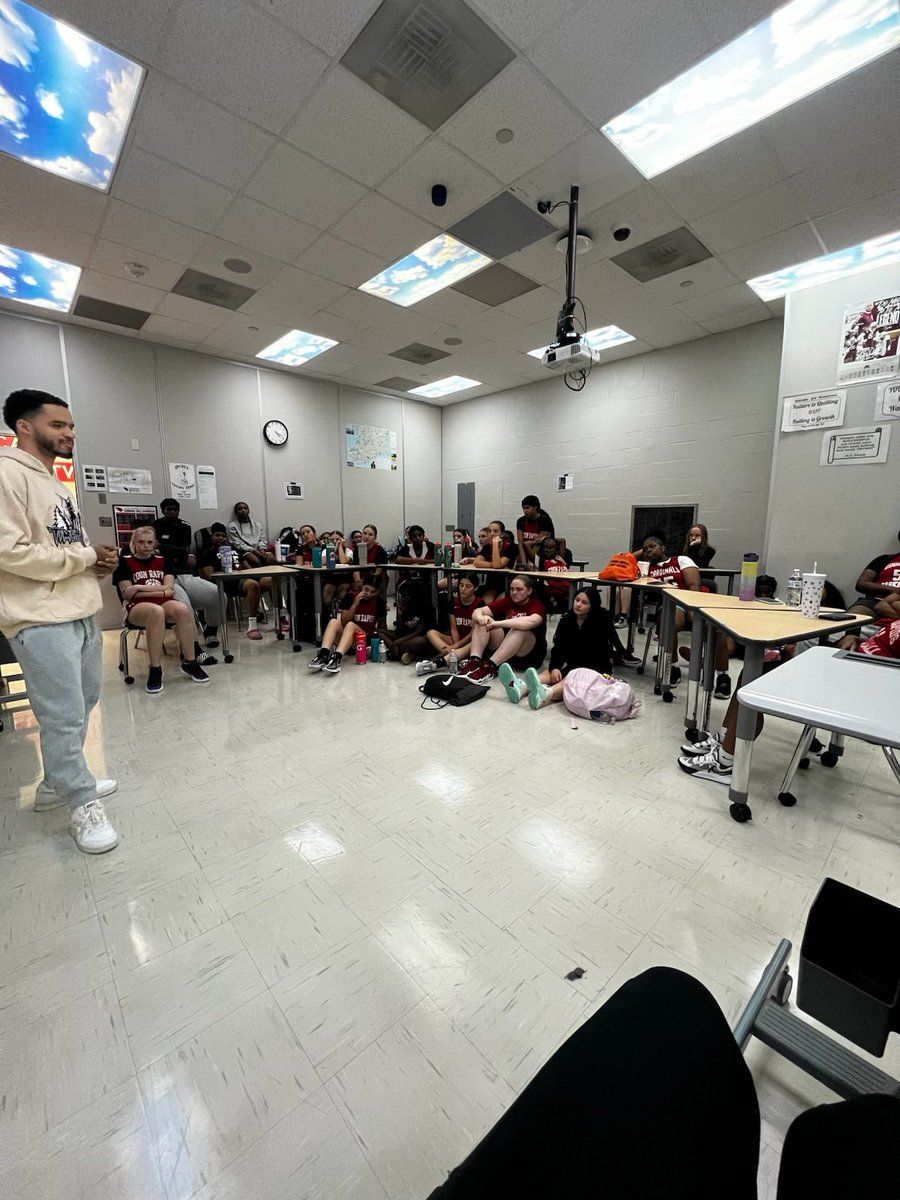 Coon Rapids High School Girls Basketball tweet media