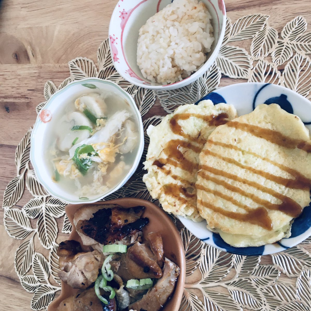 luatju's tweet photo. I just want to rant so please let me haha. 
this is our typical breakfast and lunch (later ko na post dinner kasi di pa ko nag luluto) 
someone saw me and told me na "parang di ka nanganak, swerte mo sa asawa mo may time ka mag paganda etc". https://t.co/IHifbW3QDl