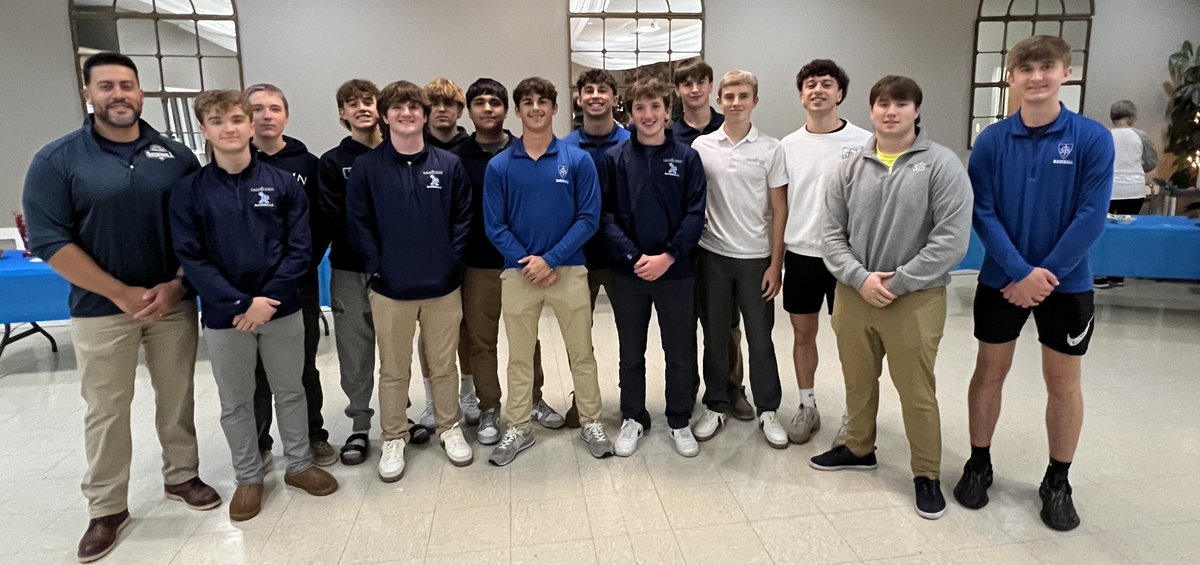 A little behind on the post but very proud of our boys as they took time out of their night to serve our Veterans! 

#heraldsforever