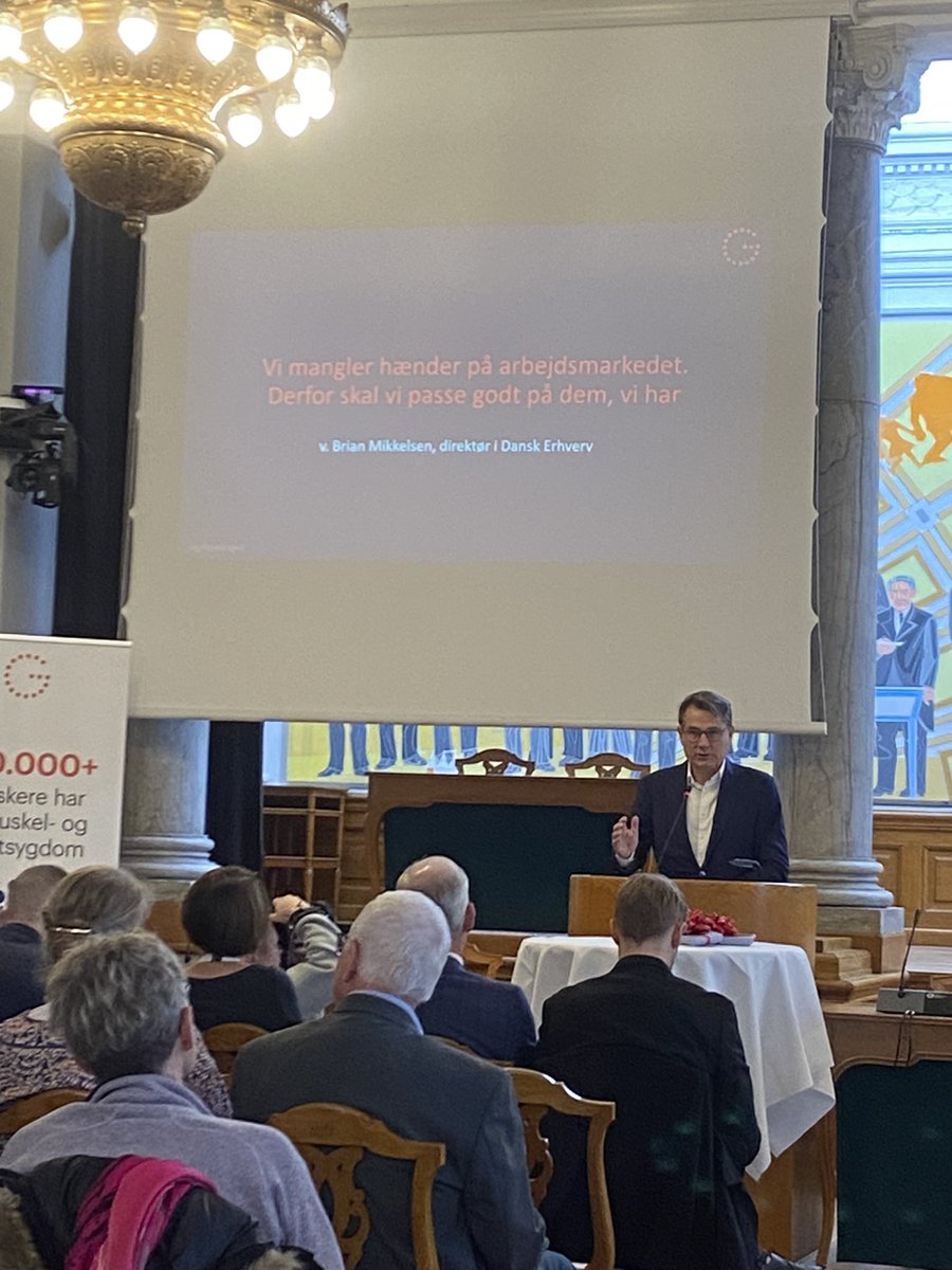 Stén Knuth (@sten_knuth) on Twitter photo Vi mangler hænder på arbejdsmarked. Derfor skal vi passe godt på dem vi har. <a href="/BrianAMikkelsen/">Brian Mikkelsen</a> og vi skal blive bedre til at forebygge. Enig. Og <a href="/Firmaidraetten/">Firmaidrætten</a> hjælper gerne med bevægelse og motion på arbejdspladsen. Skaber bedre liv og arbejdsliv. <a href="/Gigtforeningen/">Gigtforeningen</a> <a href="/DanskErhverv/">Dansk Erhverv</a> Vi mangler hænder på arbejdsmarked. Derfor skal vi passe godt på dem vi har. <a href="/BrianAMikkelsen/">Brian Mikkelsen</a> og vi skal blive bedre til at forebygge. Enig. Og <a href="/Firmaidraetten/">Firmaidrætten</a> hjælper gerne med bevægelse og motion på arbejdspladsen. Skaber bedre liv og arbejdsliv. <a href="/Gigtforeningen/">Gigtforeningen</a> <a href="/DanskErhverv/">Dansk Erhverv</a>